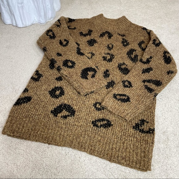 Universal Thread Chunky Leopard Pullover Sweater - Picture 10 of 10